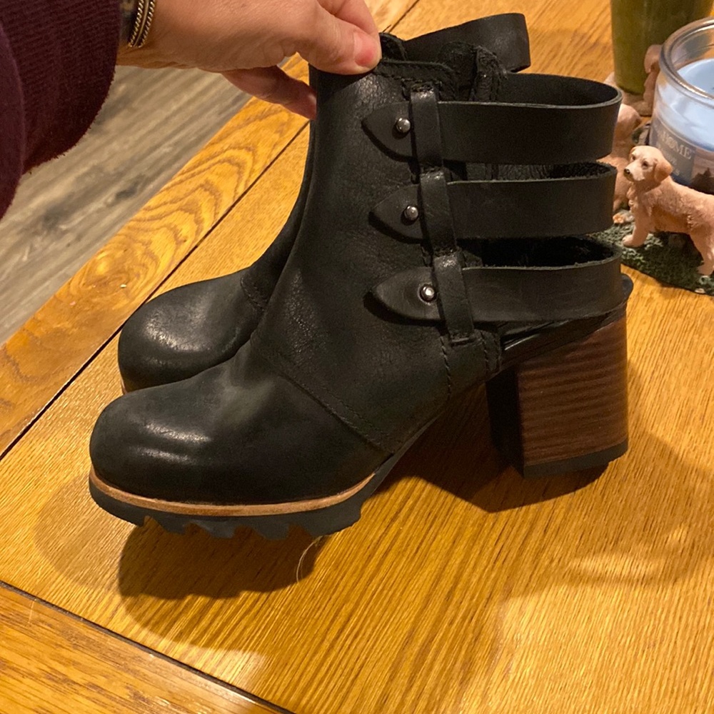 Sorel booties with detailed open back